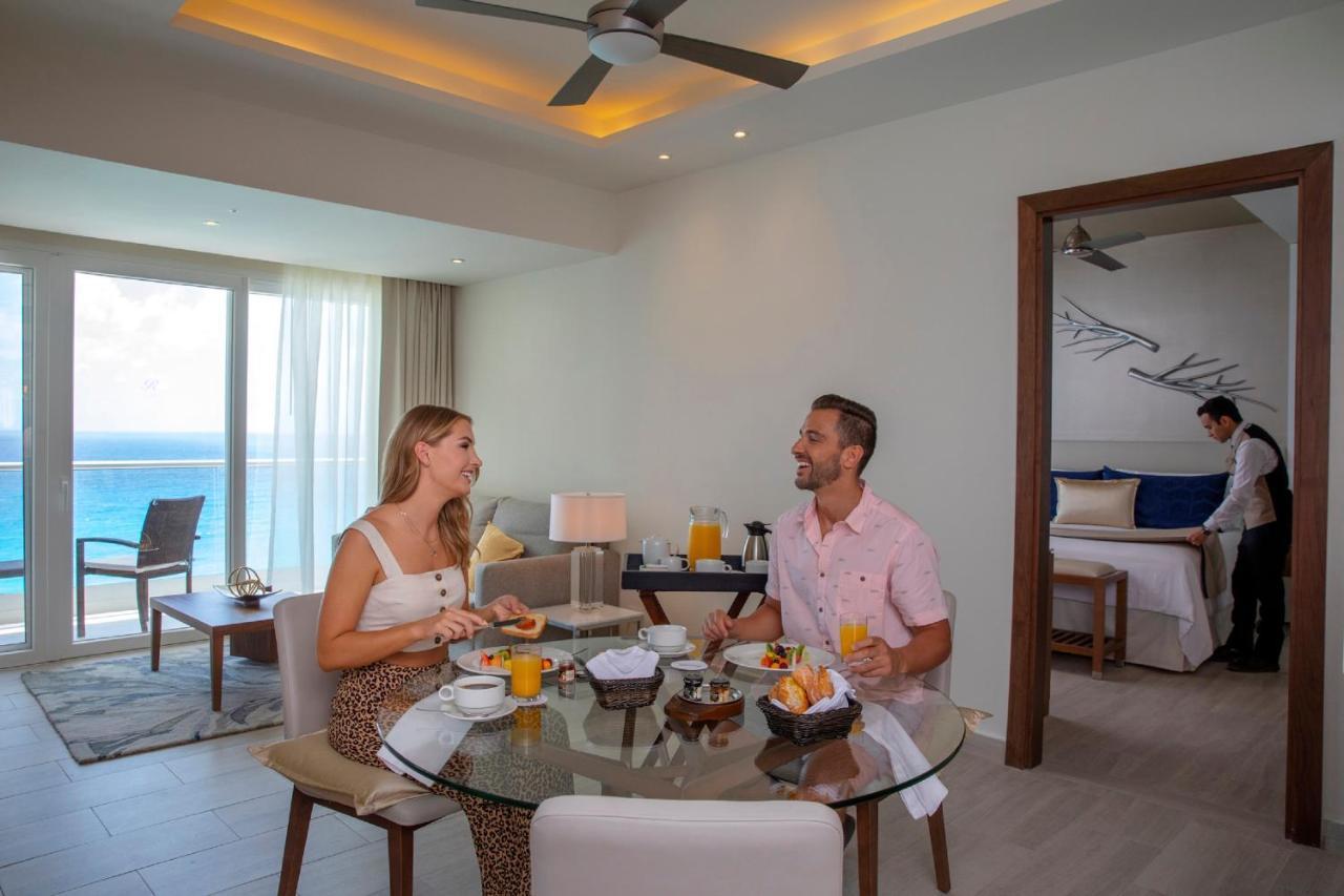 Royalton Chic Cancun, An Autograph Collection All-Inclusive Resort - Adults Only Екстериор снимка A suite at the Hard Rock Hotel Vallarta
