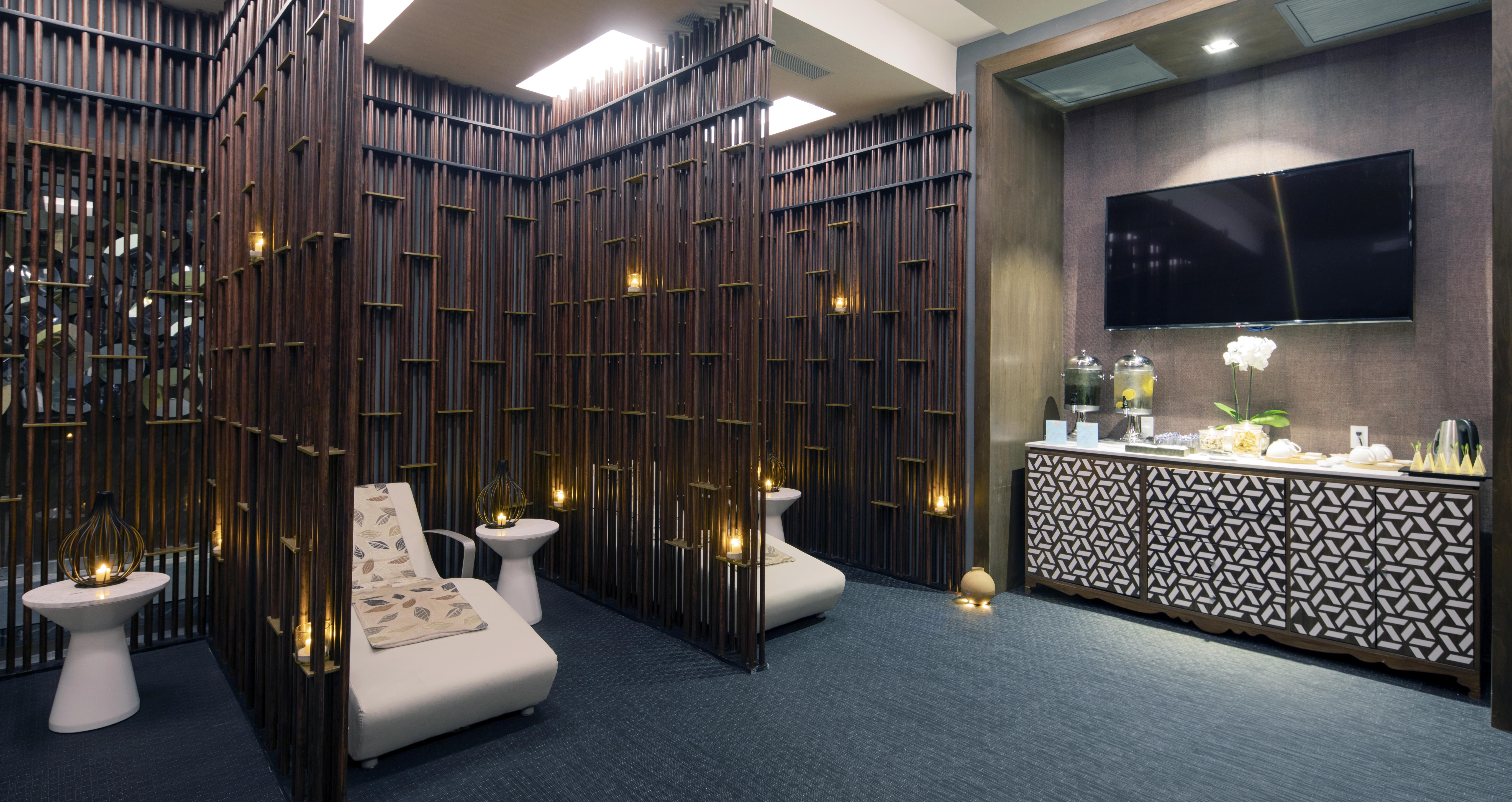 Royalton Chic Cancun, An Autograph Collection All-Inclusive Resort - Adults Only Екстериор снимка The spa at the Four Seasons Hotel, Hong Kong